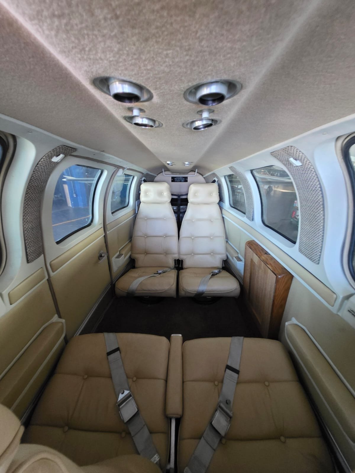 BARON B58 - Imagem 5